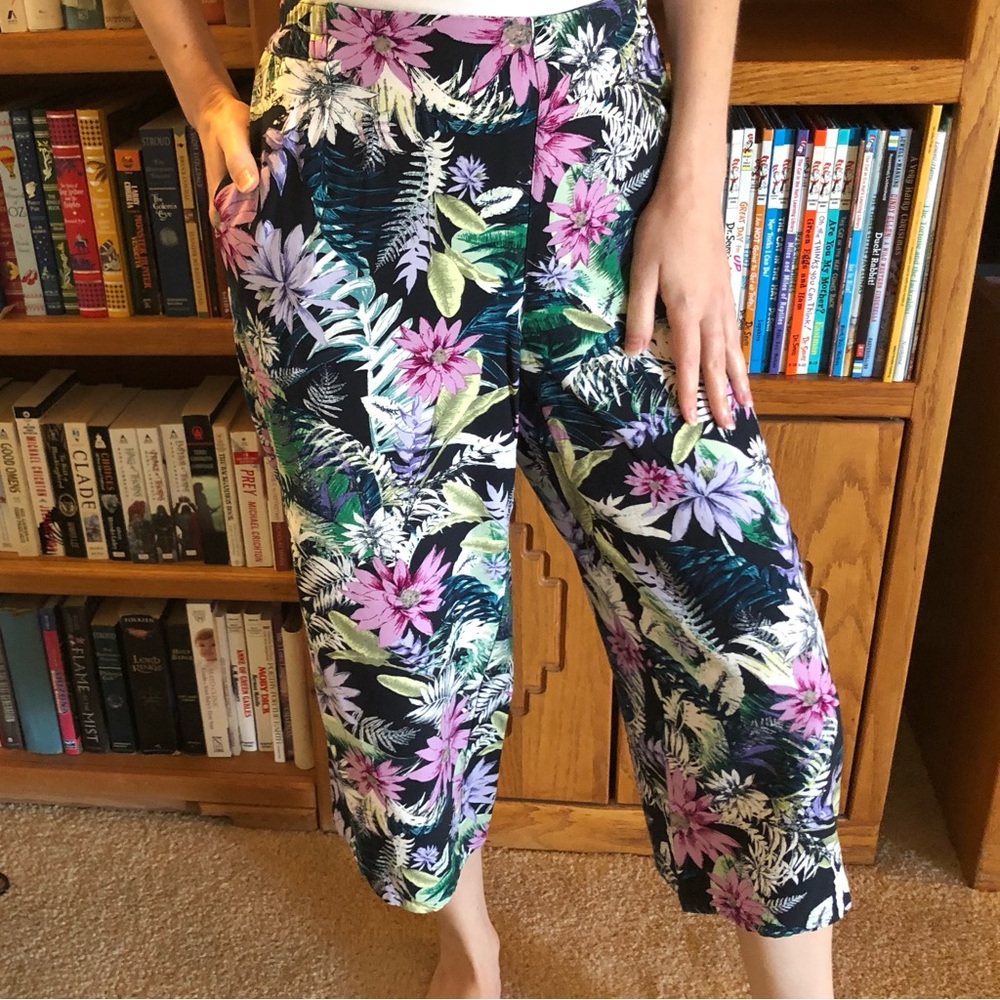 EUC J.Jill floral capris